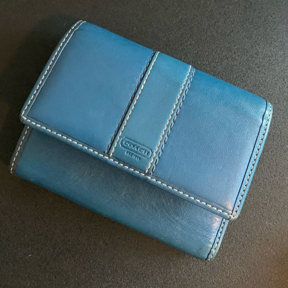 Unique coach wallet